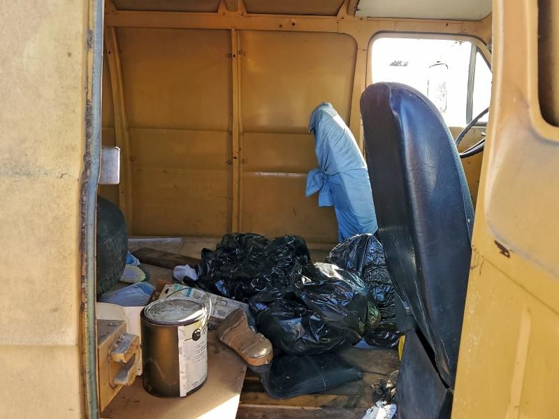 1973 Dodge 1972 Dodge B100 Delivery van