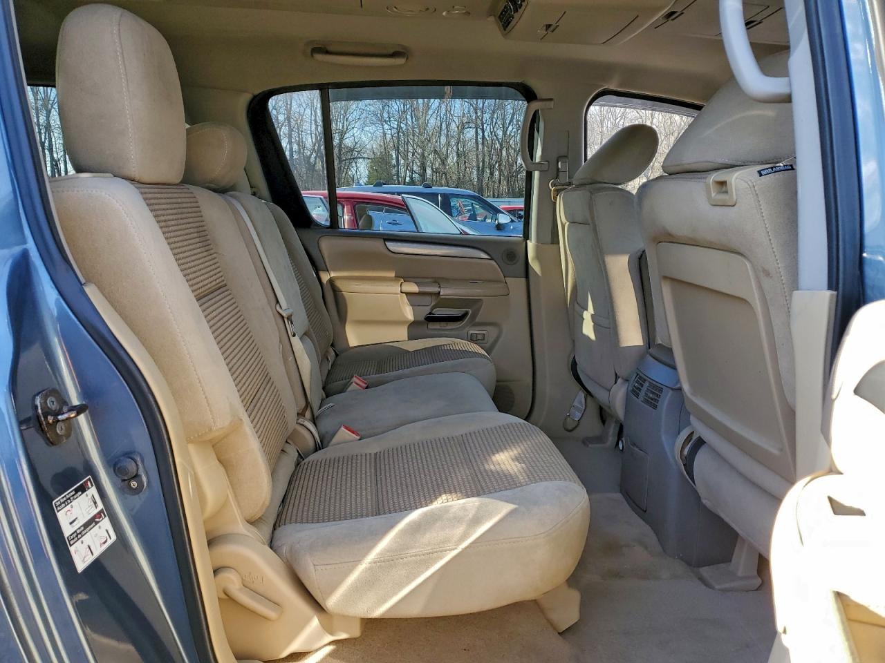 2012 Nissan Armada sv
