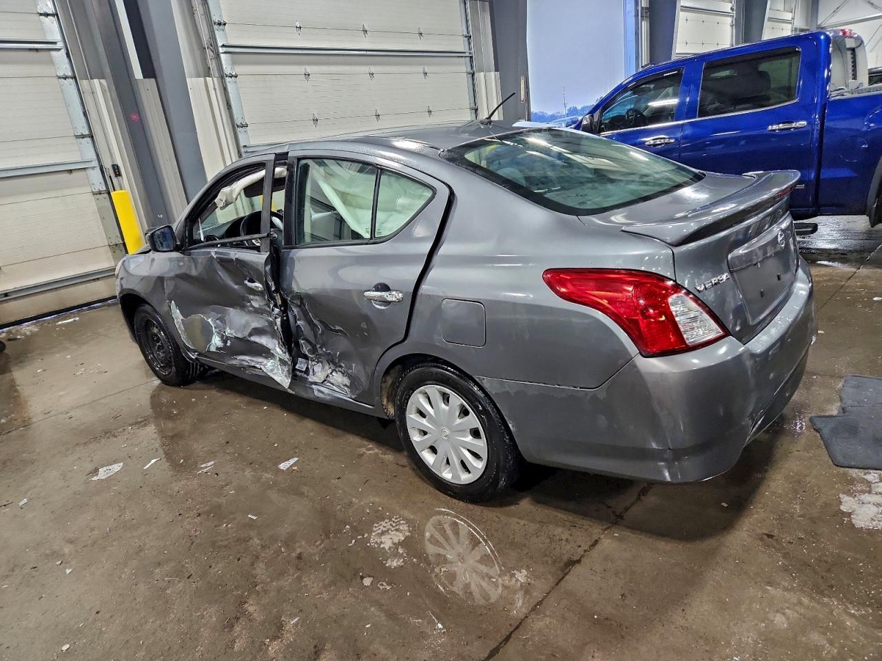 2019 Nissan Versa s