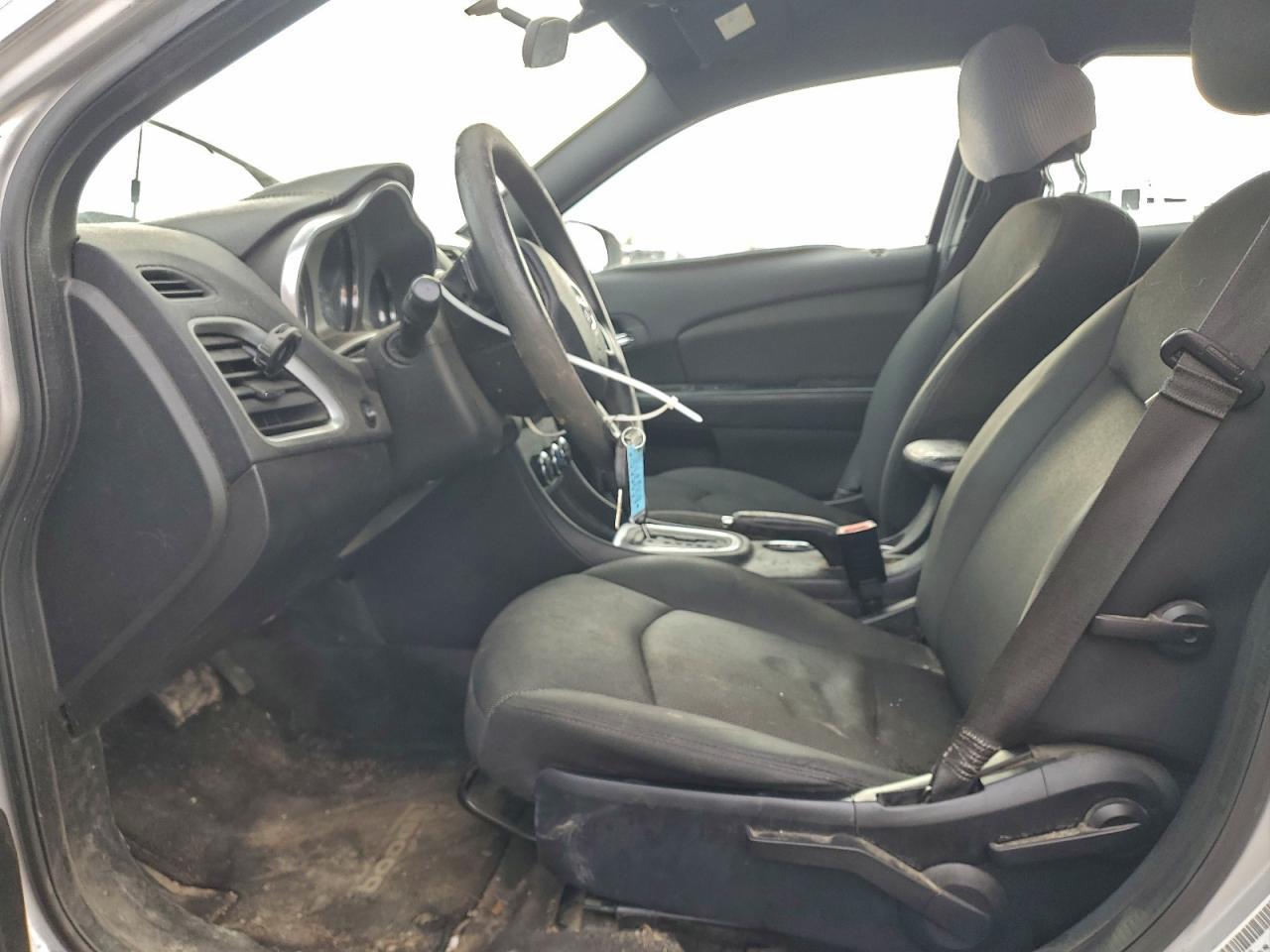 2012 Dodge Avenger se