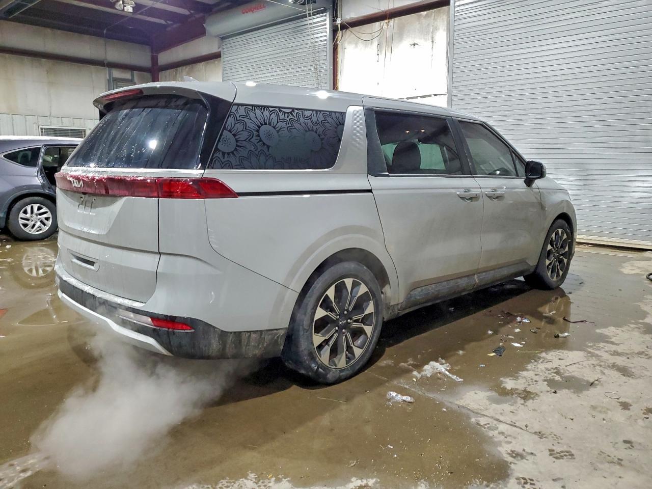 2023 KIA Carnival ex