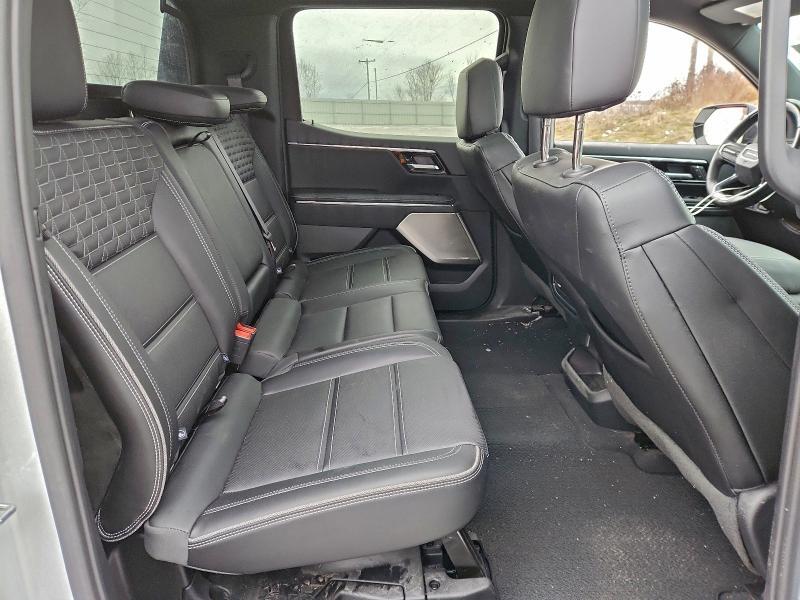 2025 GMC Sierra Denali