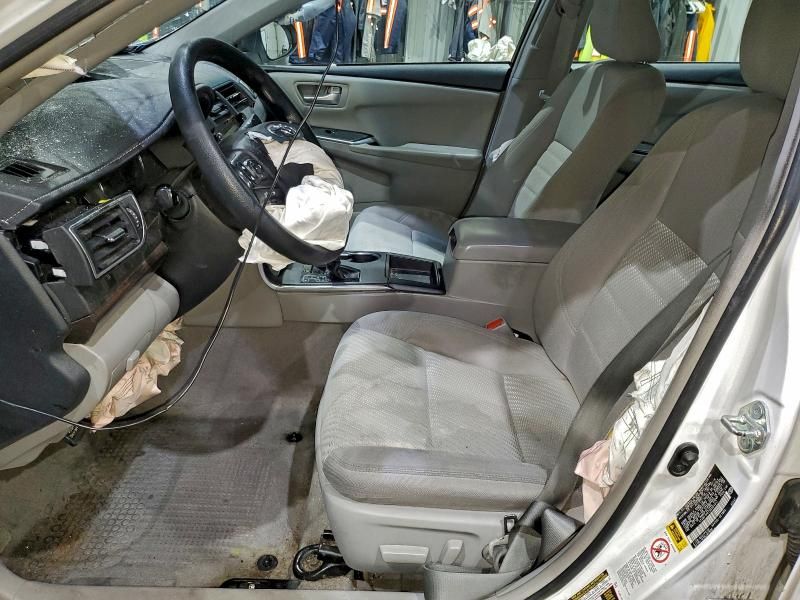 2016 Toyota Camry le