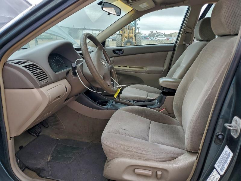 2003 Toyota Camry le