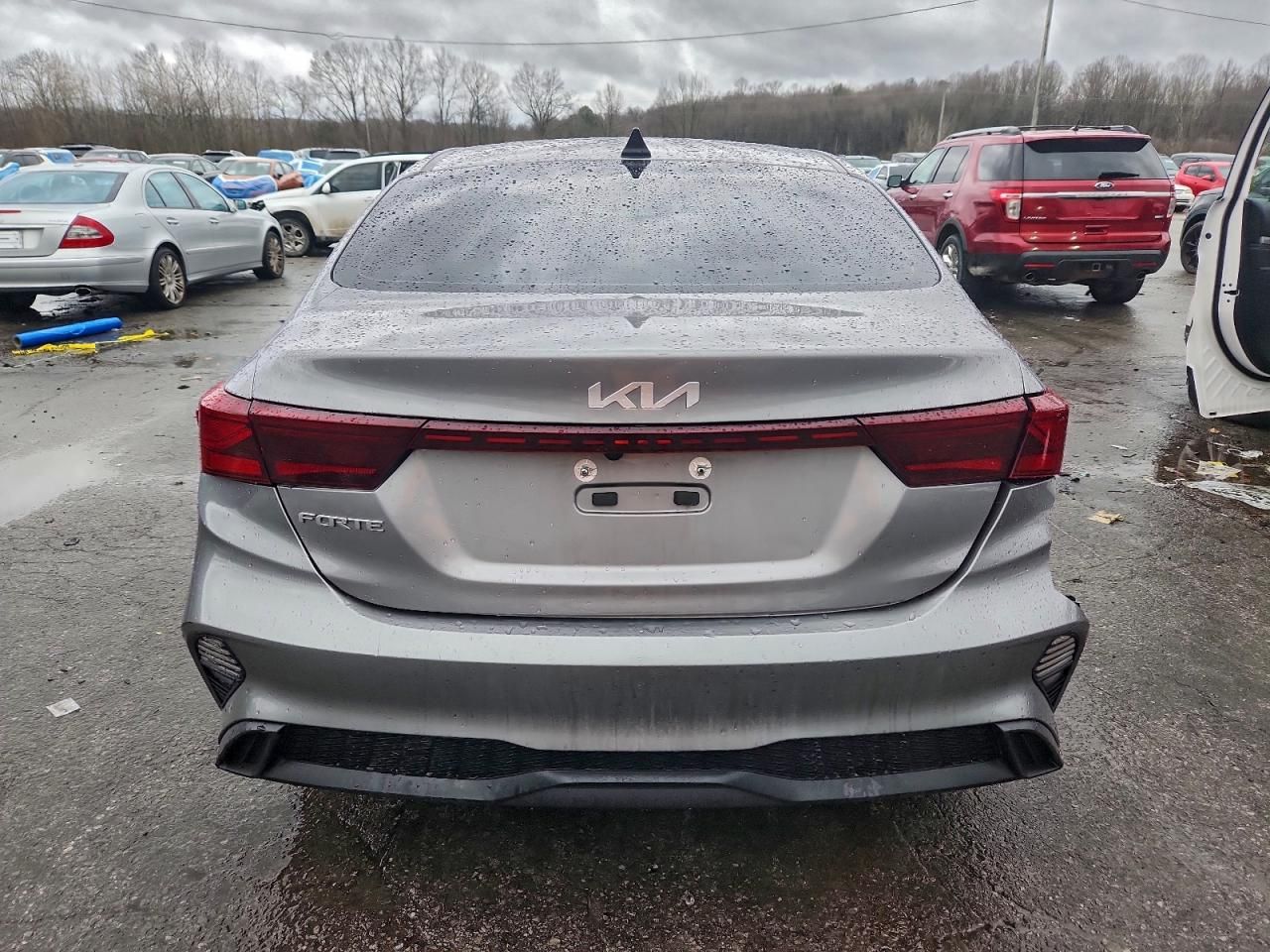 2023 KIA Forte lx