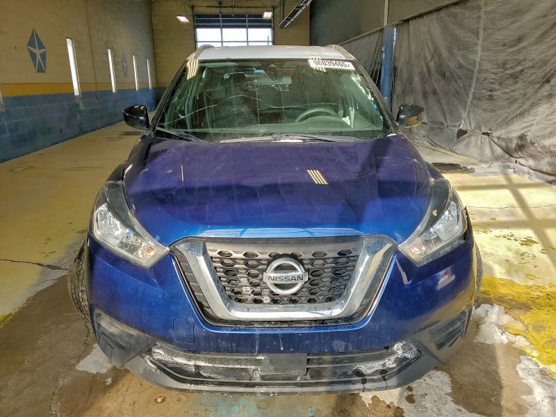 2020 Nissan Kicks sv