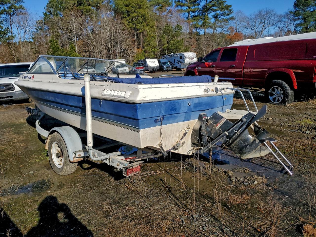 1998 Bayliner Boat-Boat