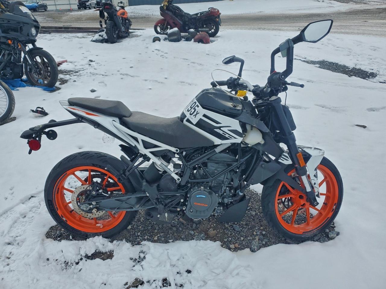 2022 KTM 200 Duke