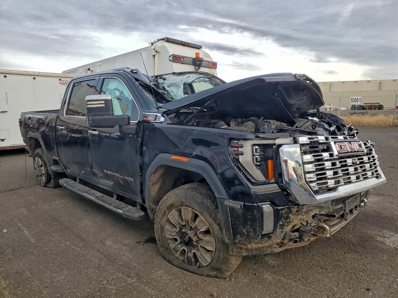 2024 GMC Sierra K3500 Denali