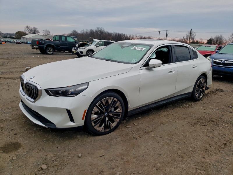 2025 BMW 530 xi