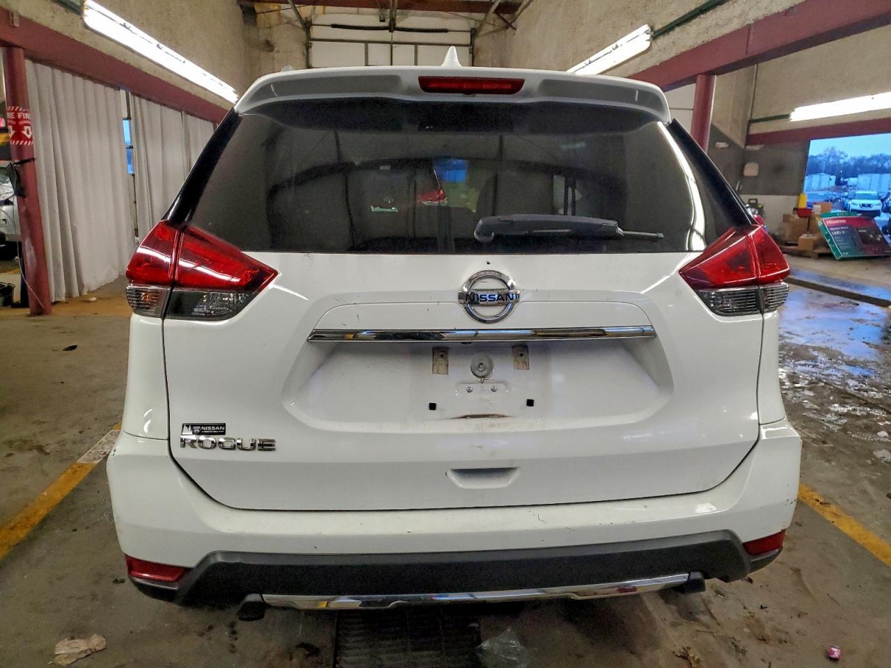 2018 Nissan Rogue s