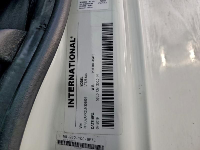 2020 International LT625