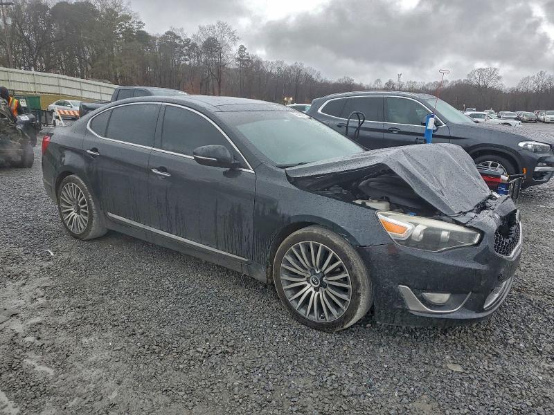 2014 KIA Cadenza Premium