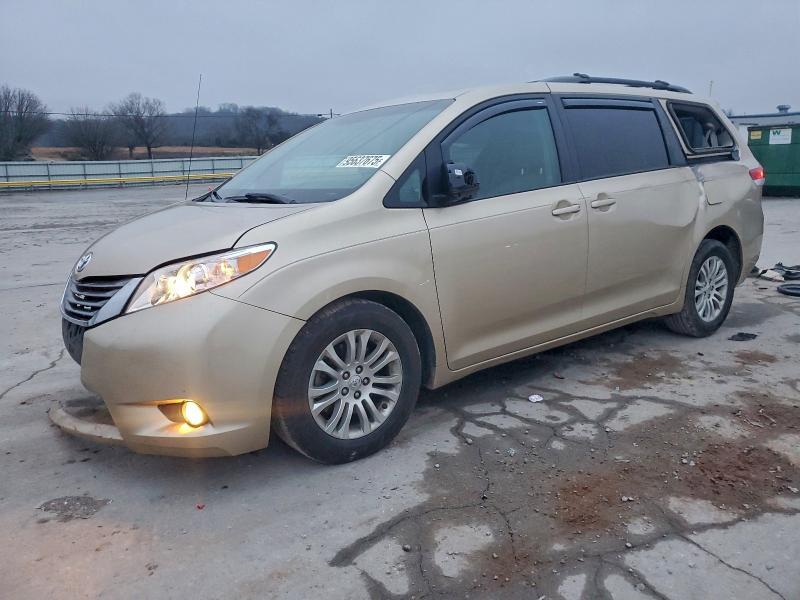 2011 Toyota Sienna xle