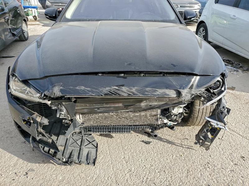 2017 Jaguar Xe Premium