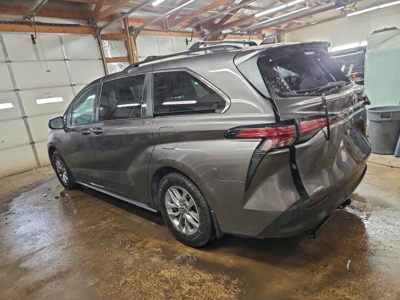 2022 Toyota Sienna le