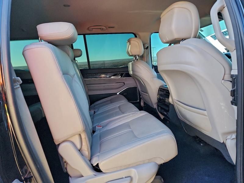 2022 Jeep Wagoneer Series ii