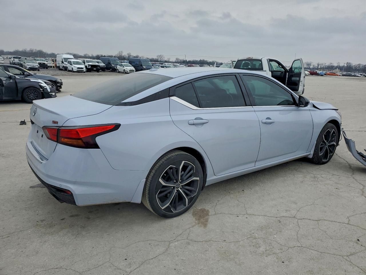 2023 Nissan Altima sr