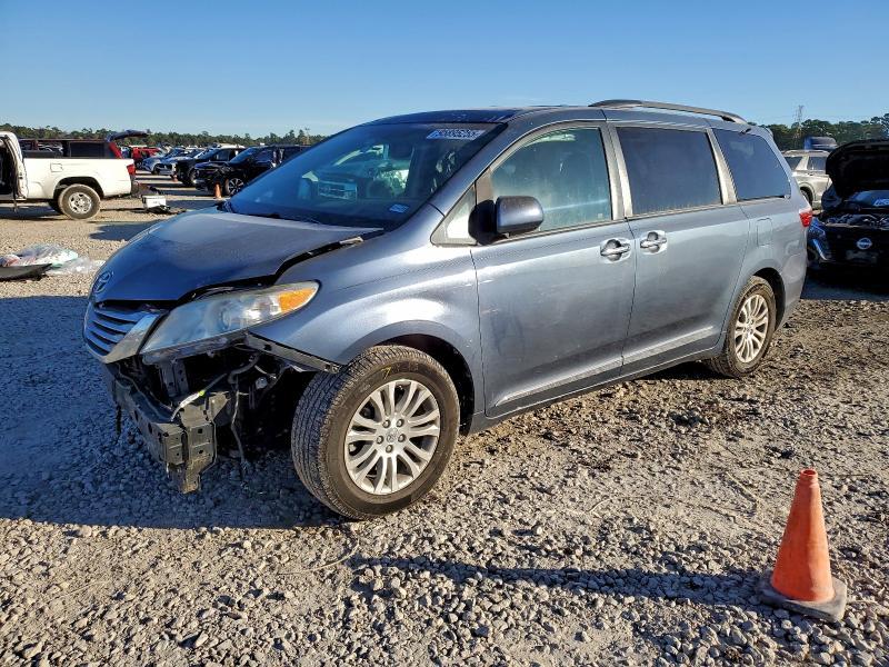 2017 Toyota Sienna xle 8-passenger