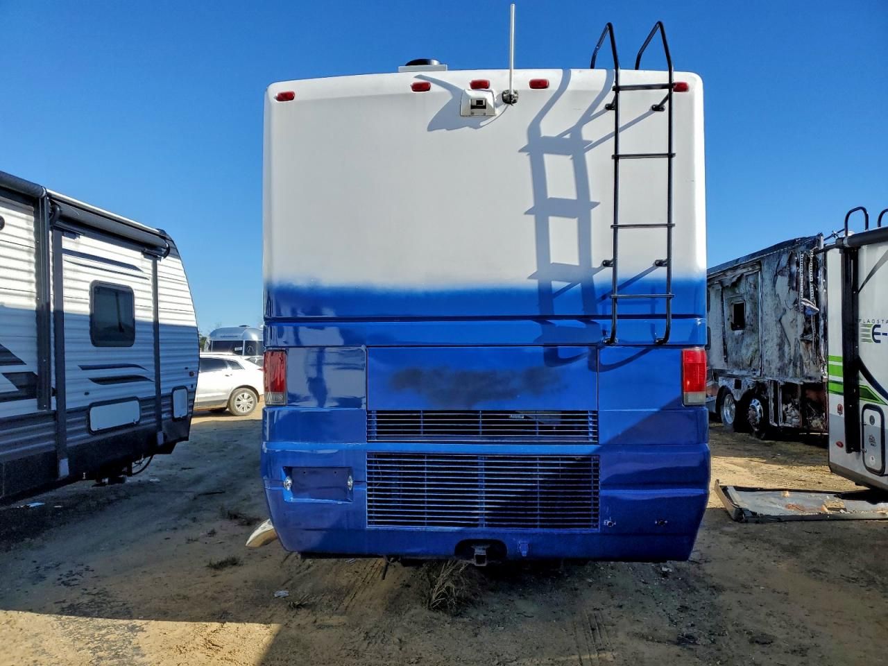 2006 Nationalrv 2006 Freightliner Chassis X Line Motor Home
