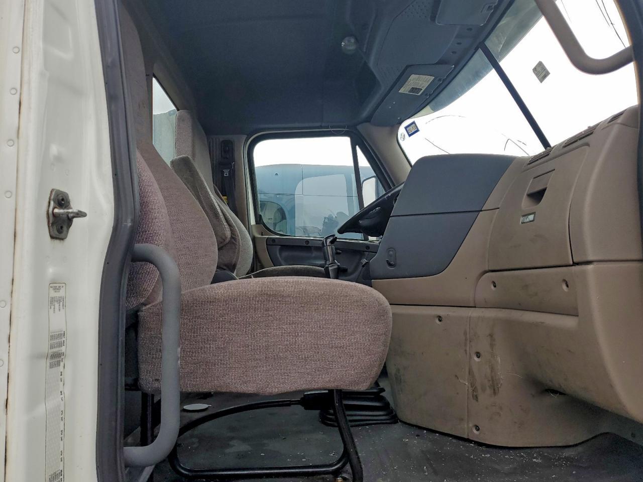 2016 Freigliner 2016 Freightliner Cascadia 125 Semi Truck