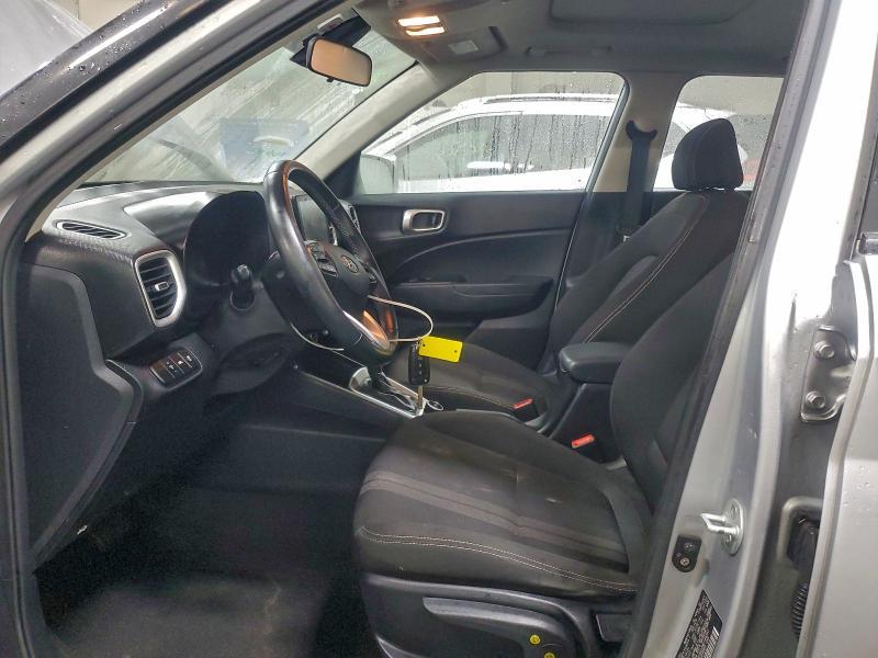 2022 Hyundai Venue sel