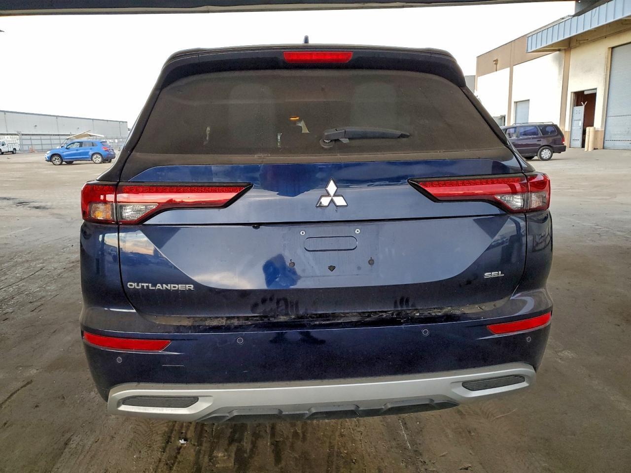 2023 Mitsubishi Outlander sel