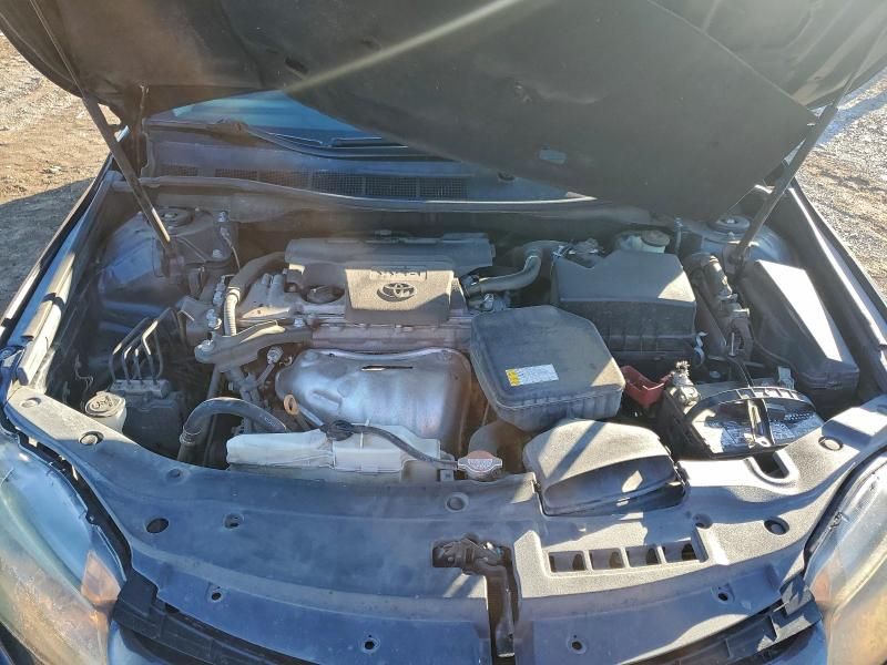 2016 Toyota Camry le