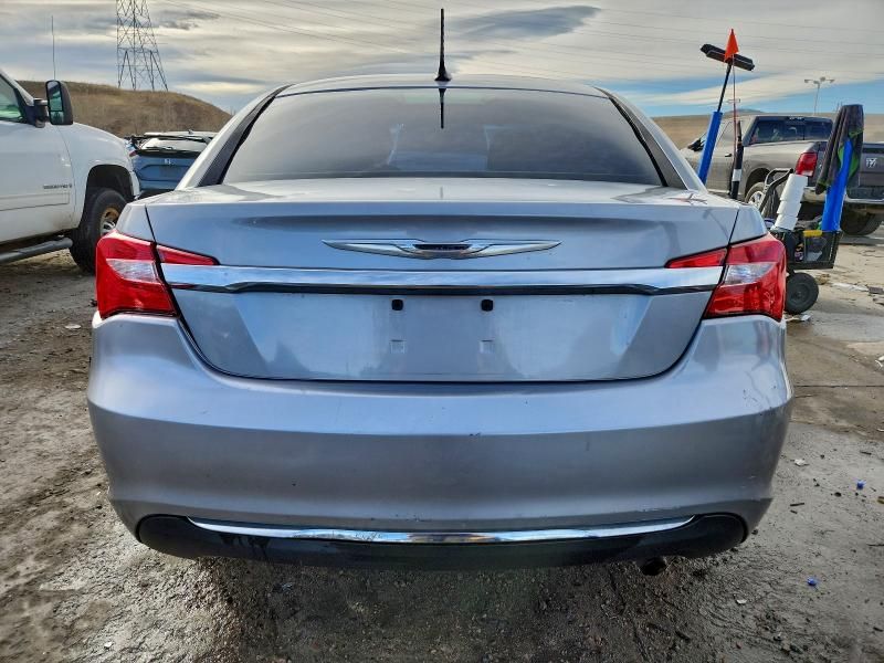 2013 Chrysler 200 Touring