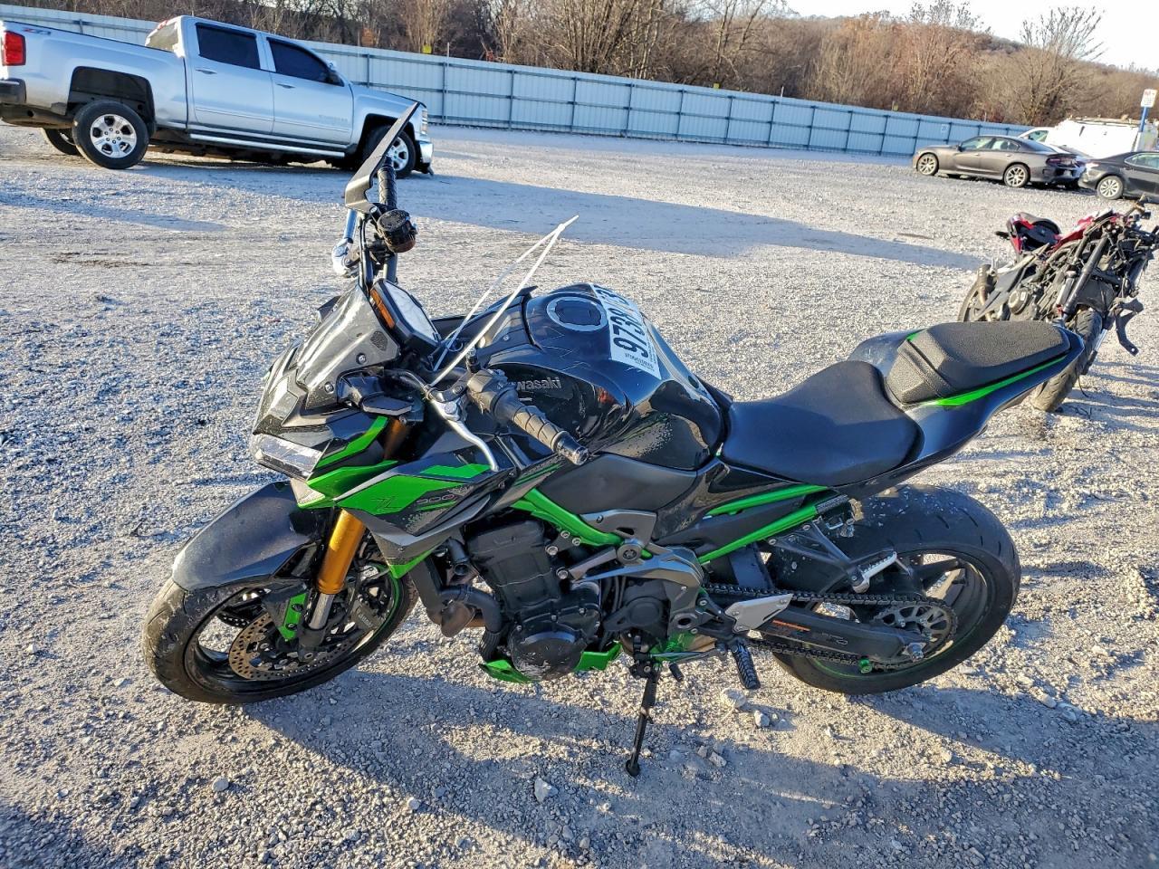 2024 Kawasaki ZR900 M