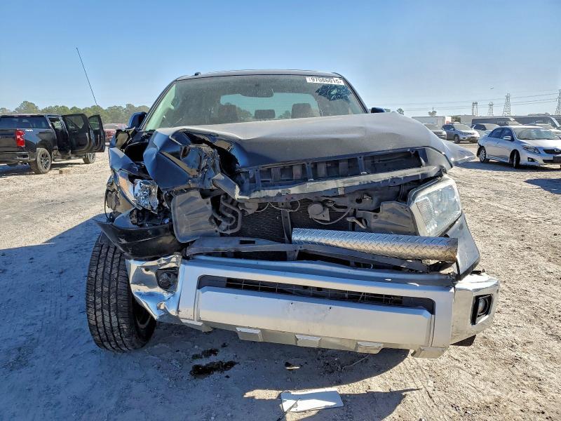 2014 Toyota Tundra Crewmax Platinum