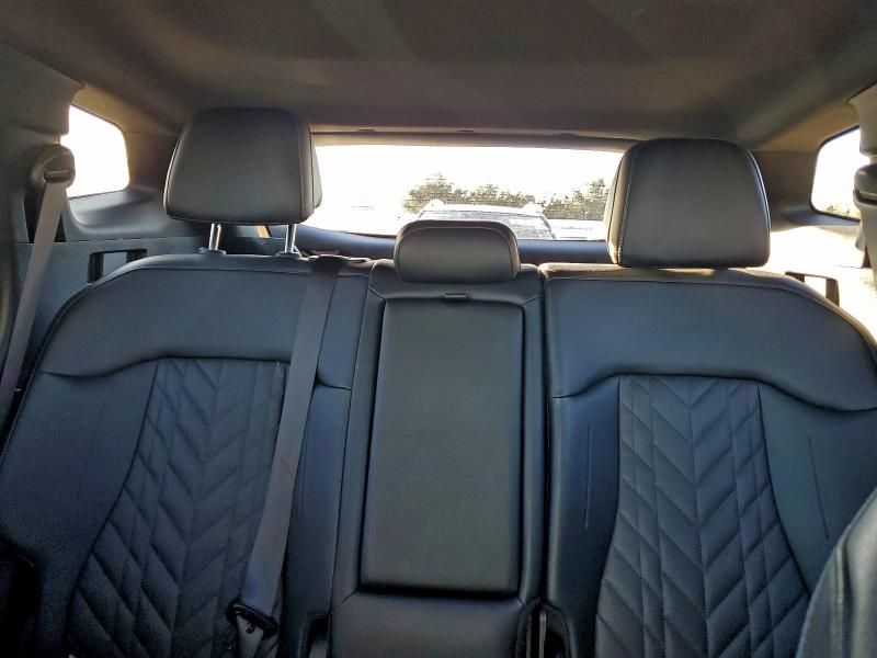 2023 KIA Sportage x Line