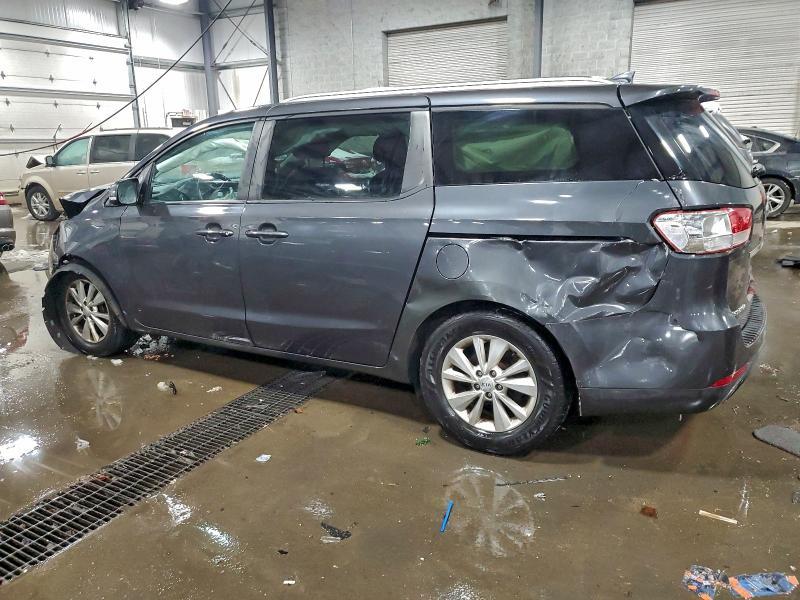 2017 KIA Sedona lx