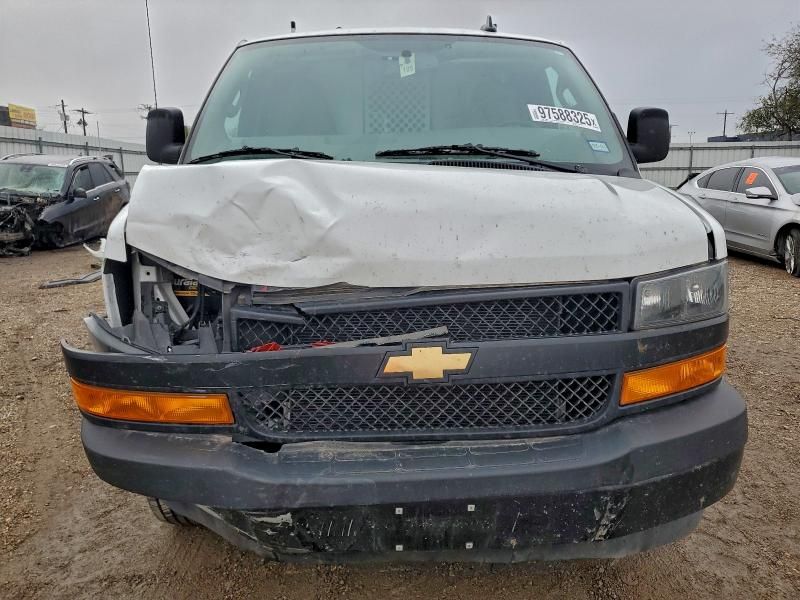 2024 Chevrolet Express G2500