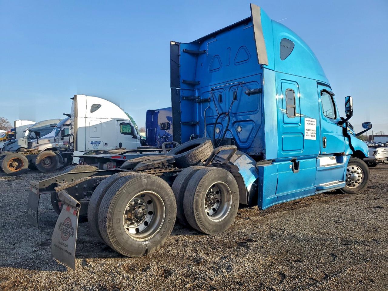 2019 Freigliner 2019 Freightliner Cascadia 126 Semi Truck