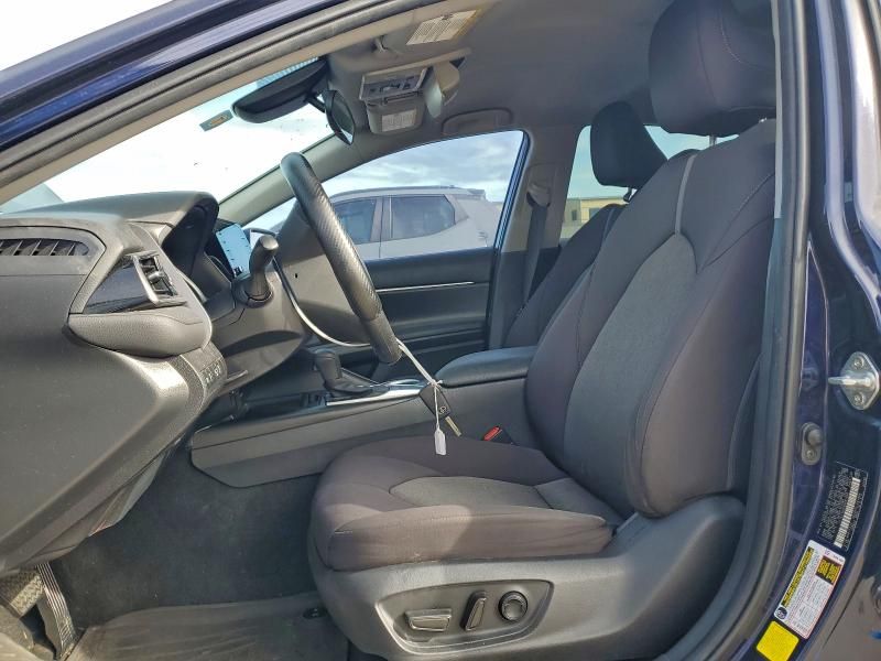 2022 Toyota Camry le