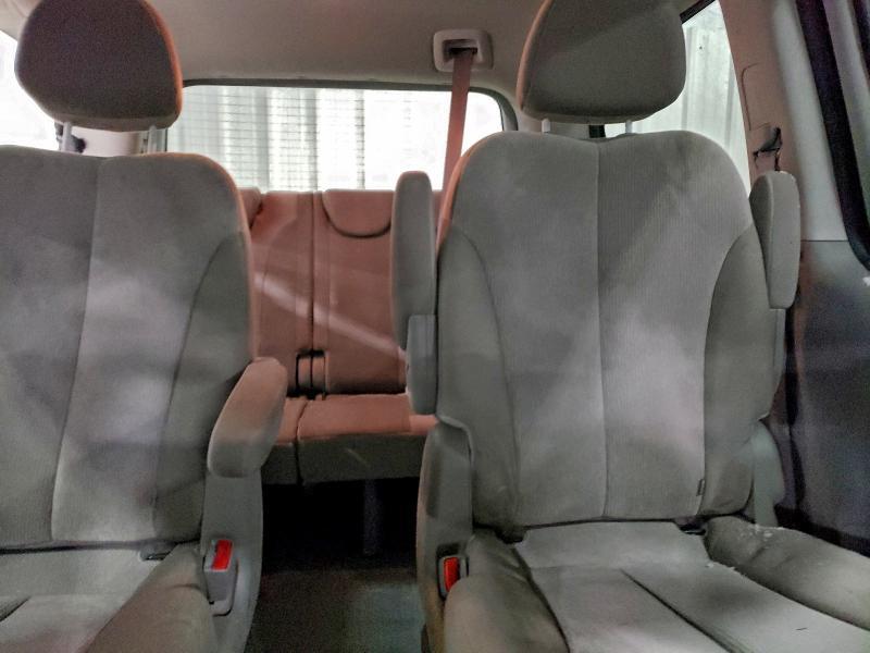 2012 KIA Sedona lx