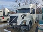 2006 Volvo VNL Semi Truck