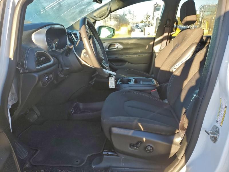 2023 Chrysler Pacifica Touring