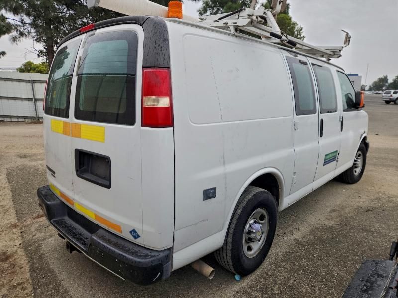 2011 Chevrolet Express G2500 Utility / Service van