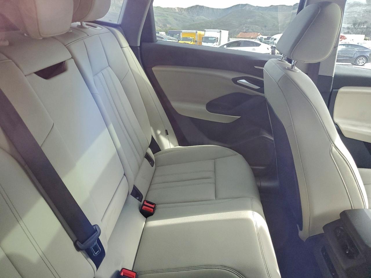 2025 Audi Q6 E-tron Premium Plus