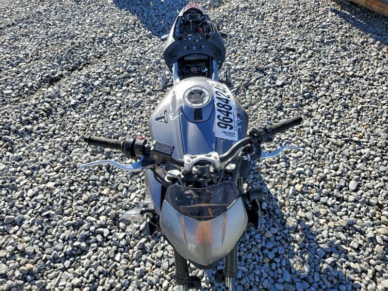 2024 Triumph Street Triple 765 r