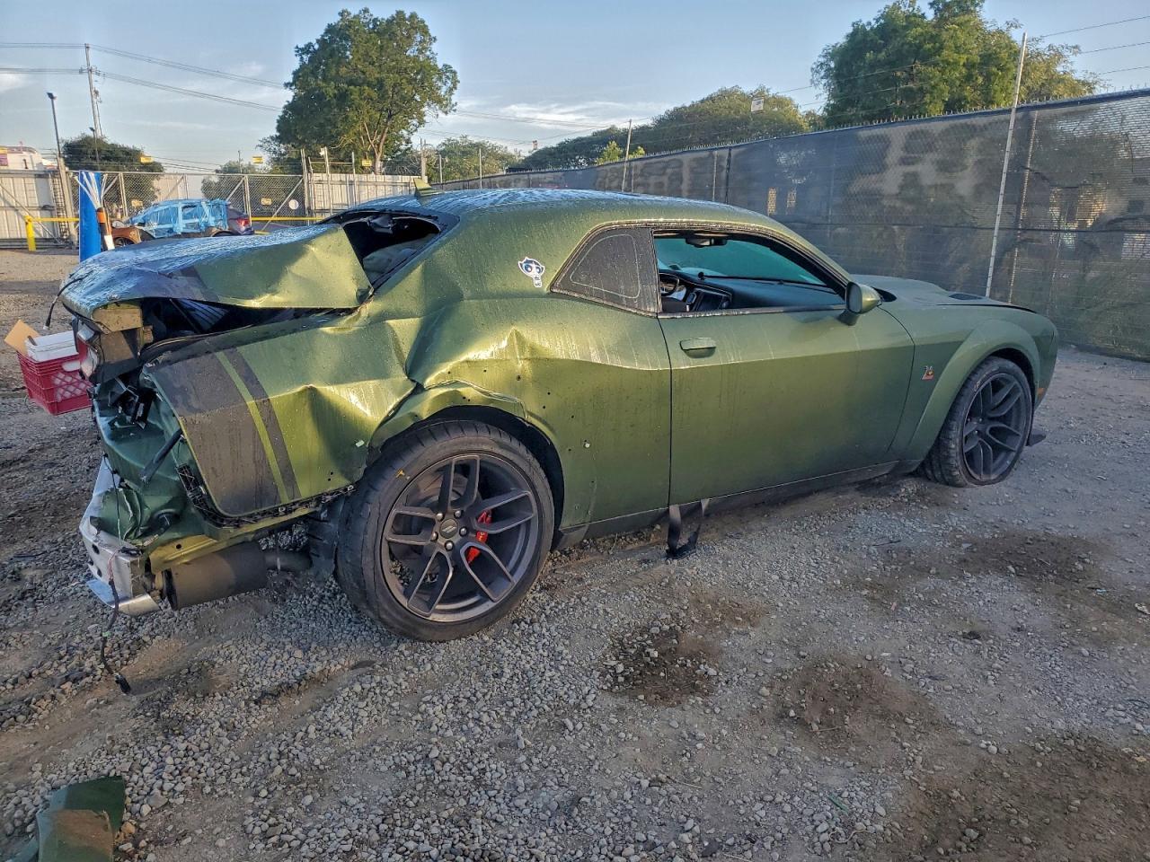 2020 Dodge Challenger r