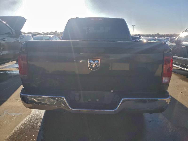 2019 Dodge Ram 1500 Classic slt
