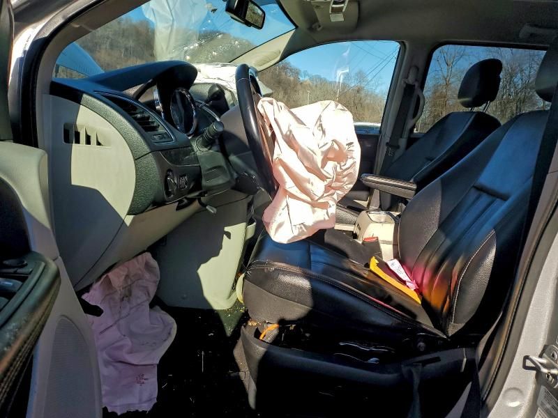 2015 Chrysler Town & Country Touring