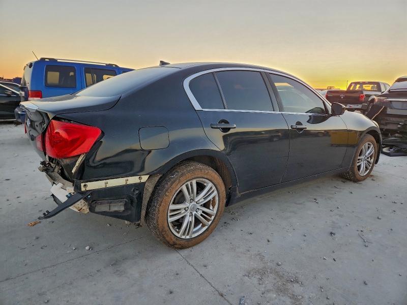 2011 Infinity G25 Sedan x