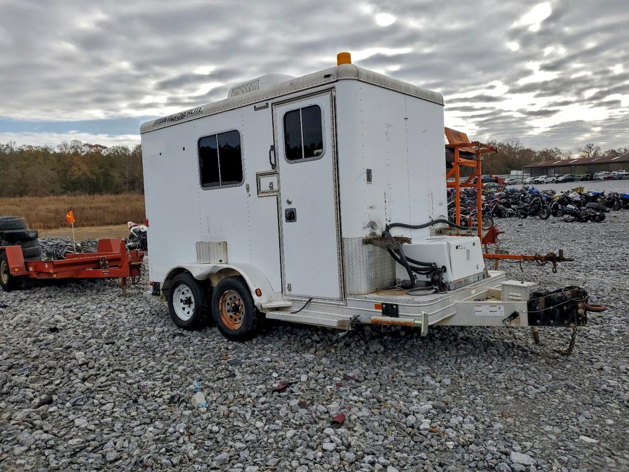 2006 Feathrlite 2006 Featherlite Fiber Optic Splicing Trailer