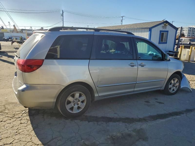 2004 Toyota Sienna xle