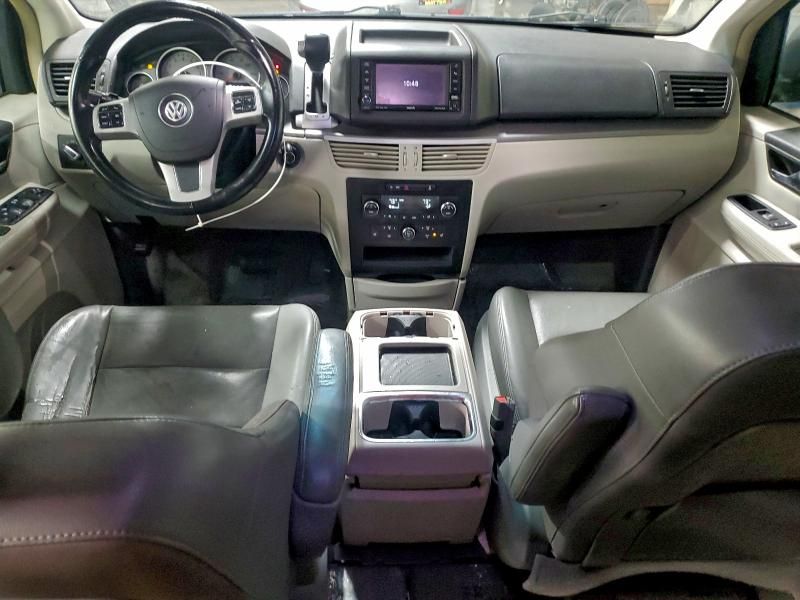 2011 Volkswagen Routan sel