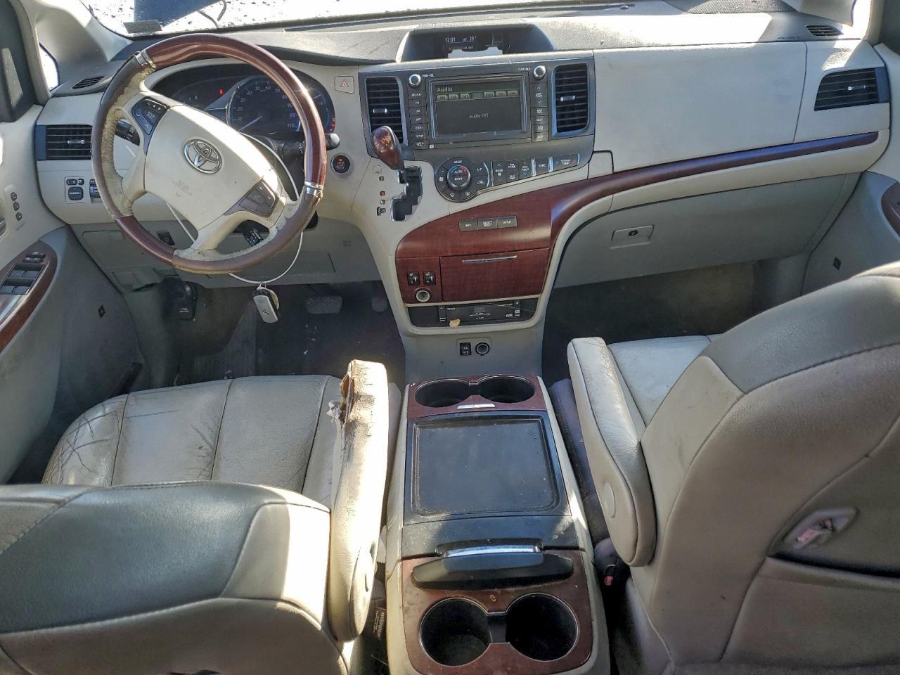 2012 Toyota Sienna xle